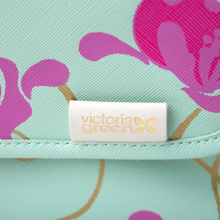 Victoria Green 'Emma' 3-in-1 Hanging Wash Bag in Flowing Floral