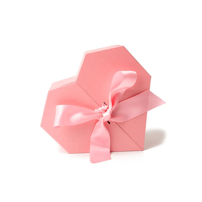 Victoria Green Heart-Shaped Soy Candle - Sandalwood Imperfect