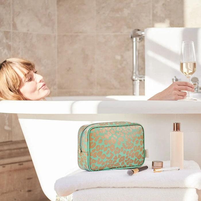 Victoria Green Beauty Kit Case in Leopard Jade